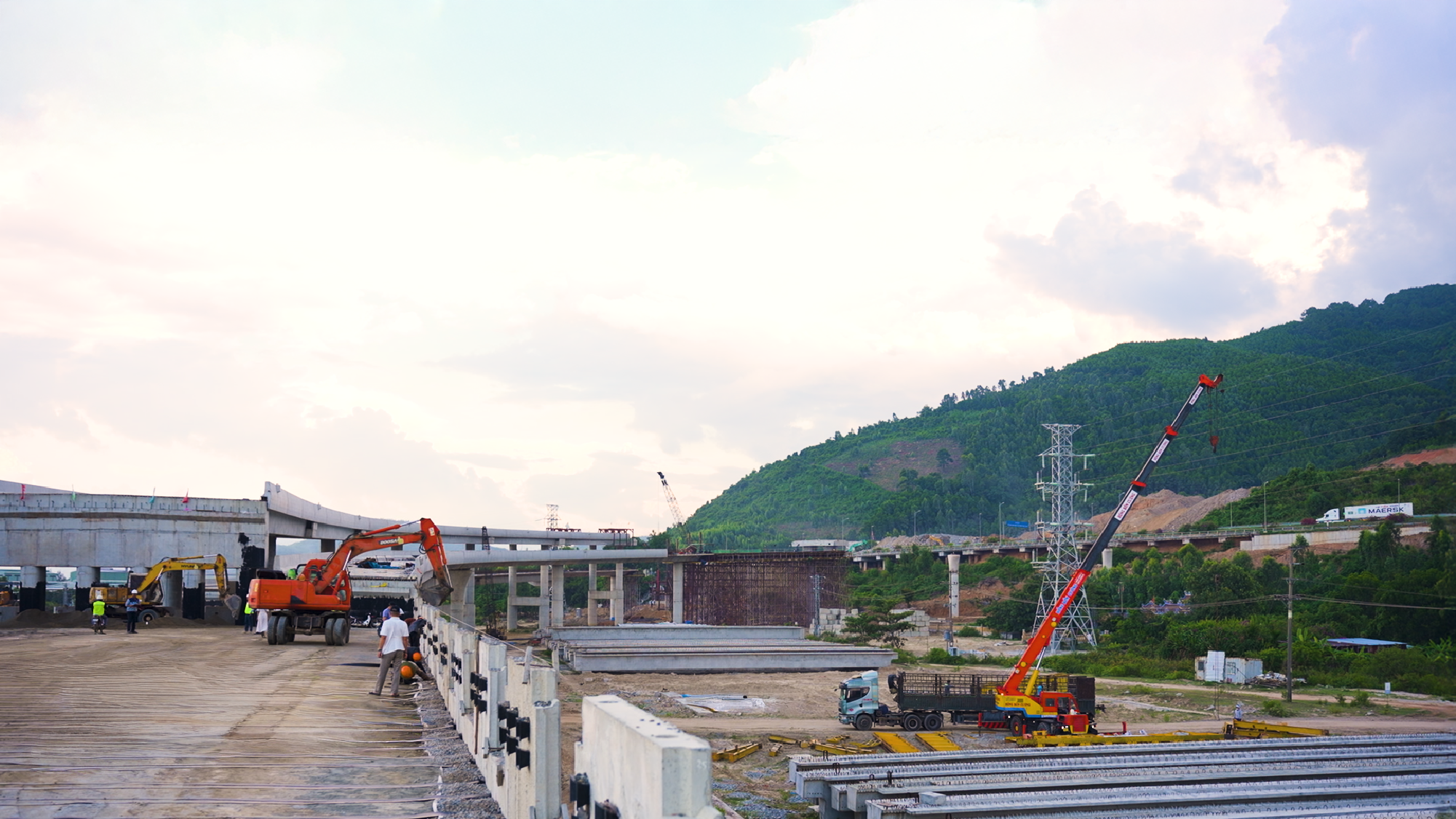 CONSTRUCTION