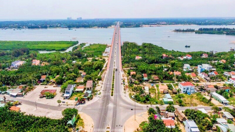 Cua Dai Brigde Road in South Hoi An