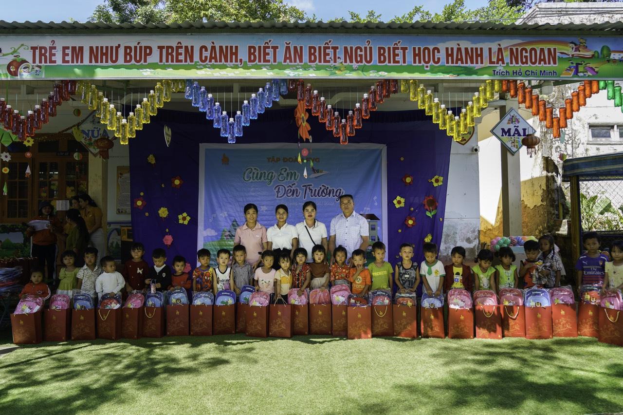 FVG tặng quà cho học sinh miền núi Quảng Nam trước thềm năm học mới