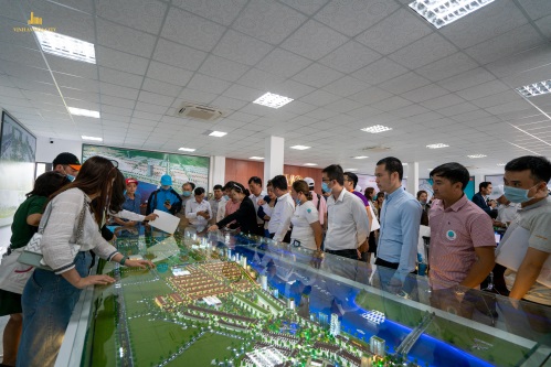 BREAKING IN URBAN DEVELOPMENT IN EASTERN QUANG NAM AREA