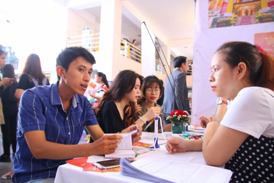 EXCITING AND PRACTICAL FVG RECRUITMENT FESTIVAL IN DONG GIANG